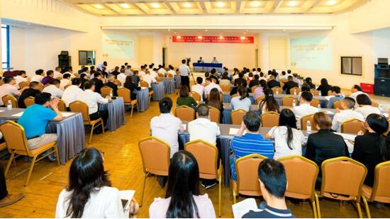 埋头赶路，也要抬头寻道