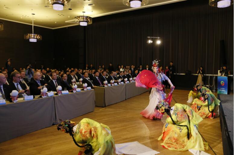 集团党委书记、董事长任丁率团赴荷兰、德国、以色列考察