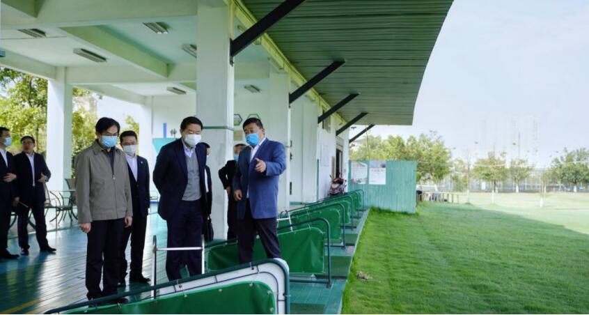 尊龙凯时集团党委书记、董事长任丁率队考察四川旅游学院