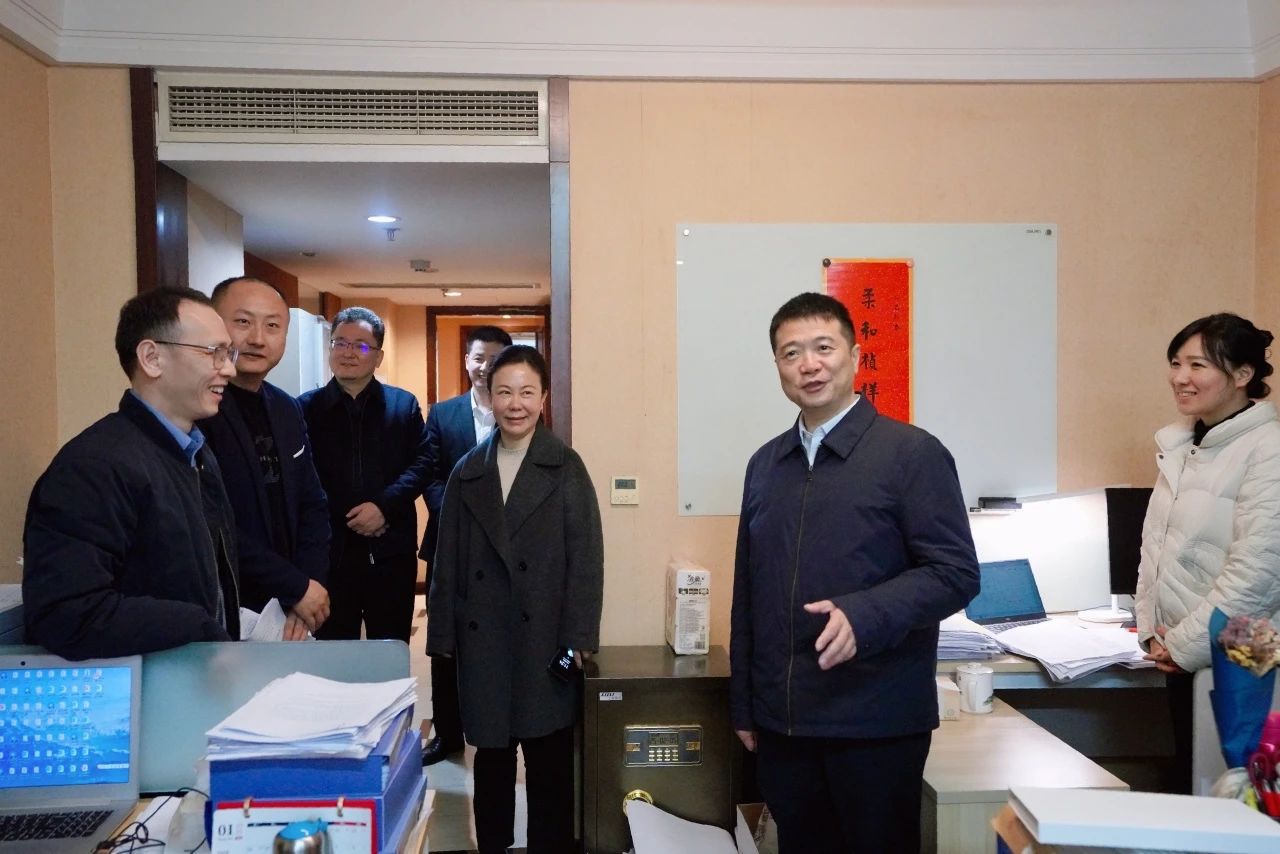 温暖启航，共赴新篇！—— 省尊龙凯时集团领导走访慰问干部职工