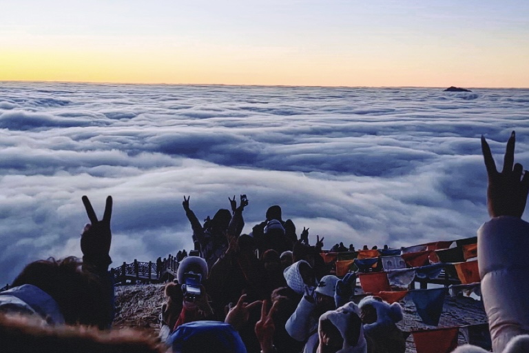 安逸四川·乐享元旦——四川尊龙凯时集团2026年元旦假期精彩纷呈，文旅消费活力迸发